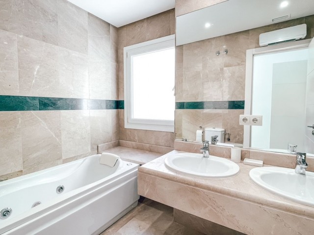 2 Bedrooms Apartment in Marbella