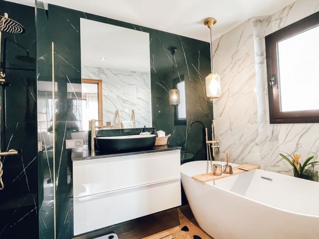 2 Makuuhuoneen Huoneisto Puerto Banús