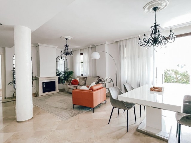 2 Makuuhuoneen Huoneisto Puerto Banús