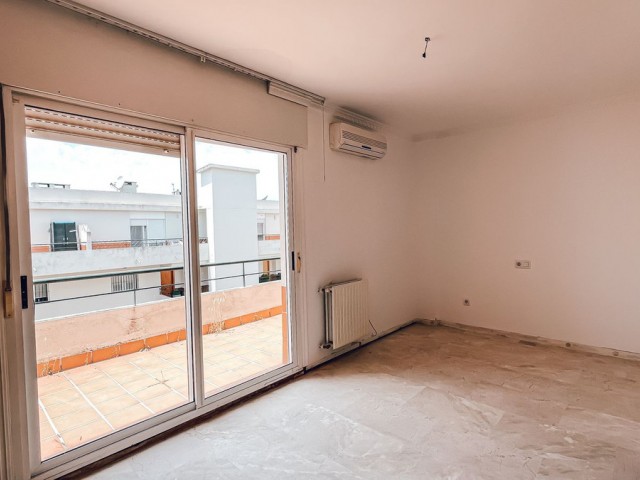 Takvåning i Guadalmina Alta