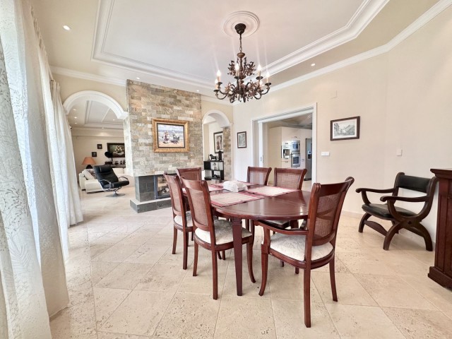 6 Slaapkamer Villa in El Rosario