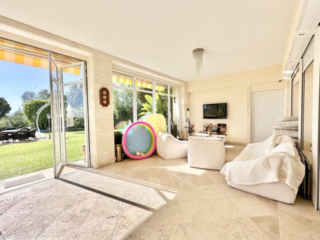 6 Slaapkamer Villa in El Rosario