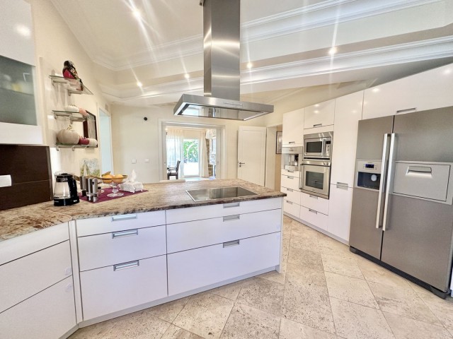 6 Slaapkamer Villa in El Rosario