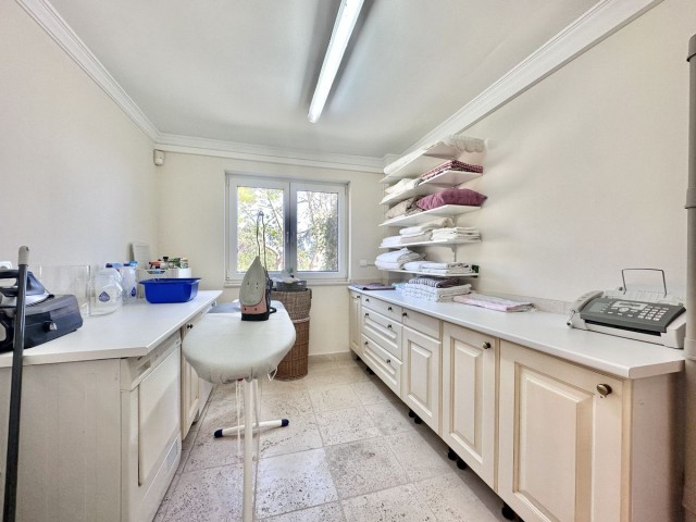 6 Slaapkamer Villa in El Rosario