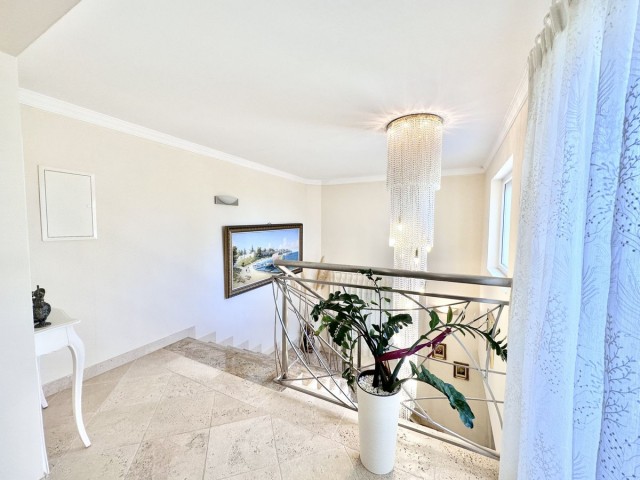 6 Slaapkamer Villa in El Rosario