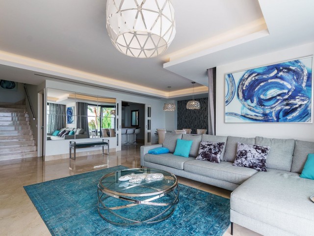 4 Makuuhuoneen Huoneisto Estepona