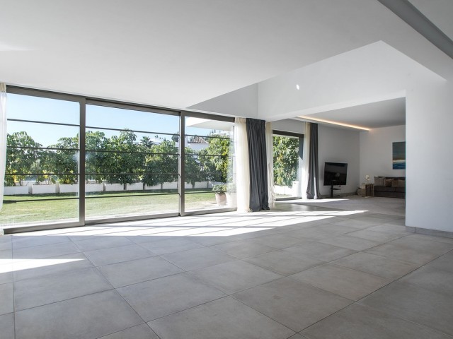 5 Makuuhuoneen Huvila Benahavís