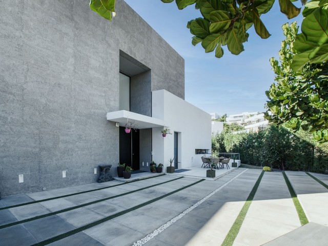 5 Makuuhuoneen Huvila Benahavís