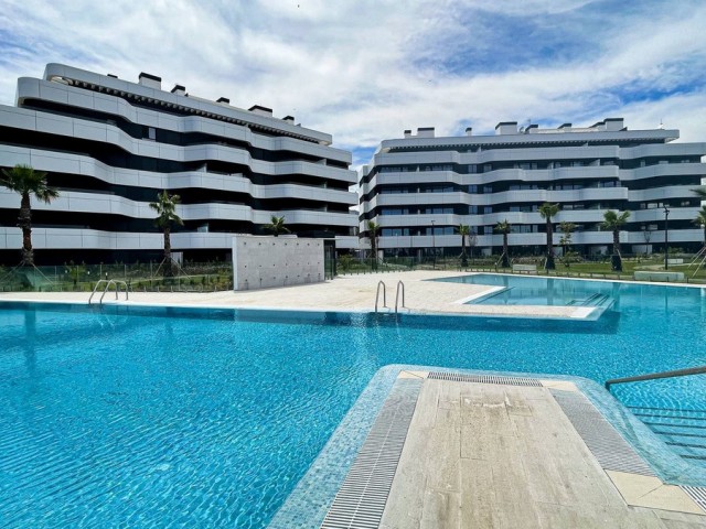 Apartamento con 3 Dormitorios  en Torremolinos