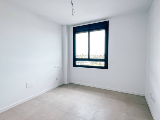 Apartamento con 3 Dormitorios  en Torremolinos