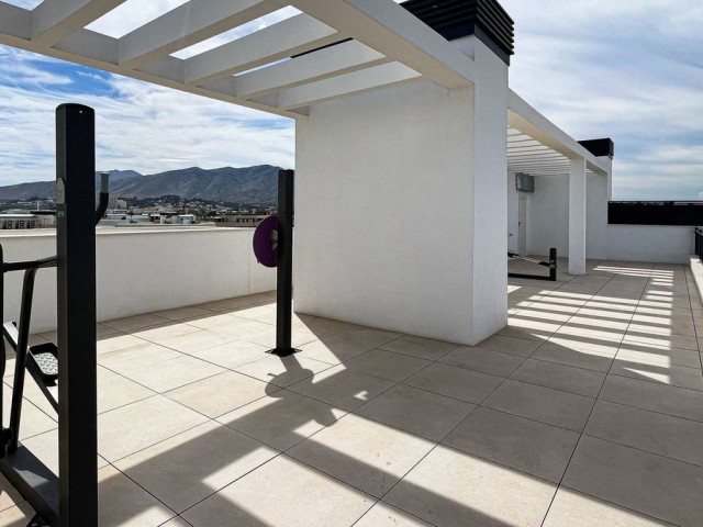 Apartamento con 3 Dormitorios  en Torremolinos