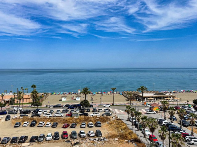 Apartamento con 3 Dormitorios  en Torremolinos