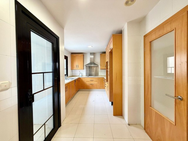 Kattohuoneisto Puerto Banús