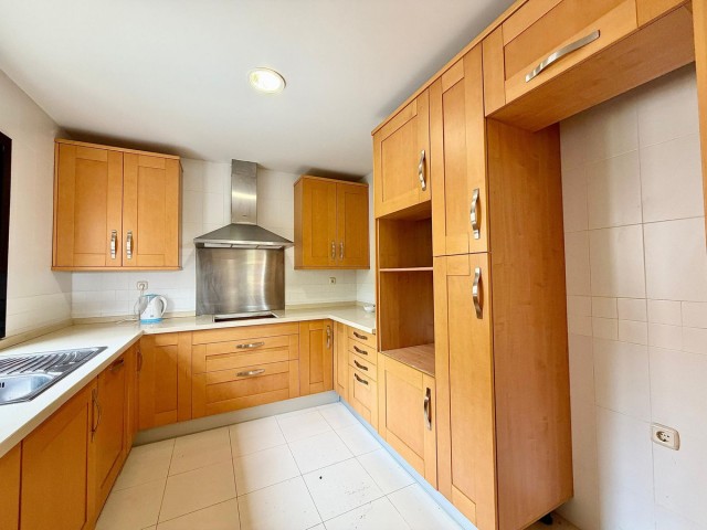 Kattohuoneisto Puerto Banús