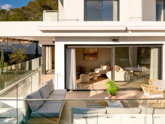 3 Bedrooms Apartment in Selwo