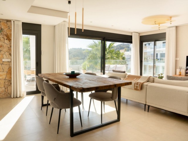 3 Bedrooms Apartment in Selwo