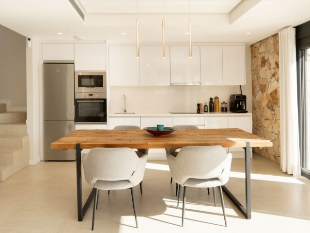 3 Bedrooms Apartment in Selwo