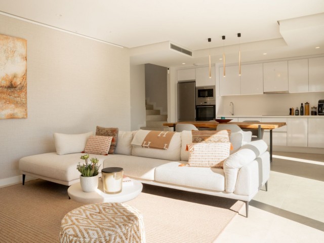 3 Bedrooms Apartment in Selwo