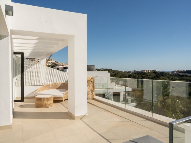 3 Bedrooms Apartment in Selwo