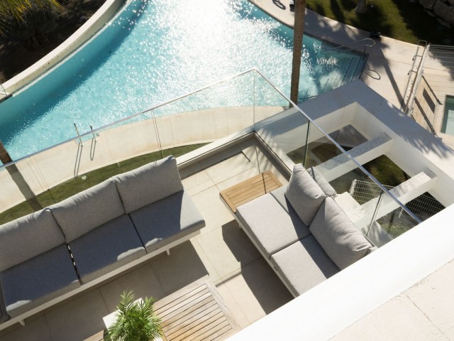 3 Bedrooms Apartment in Selwo