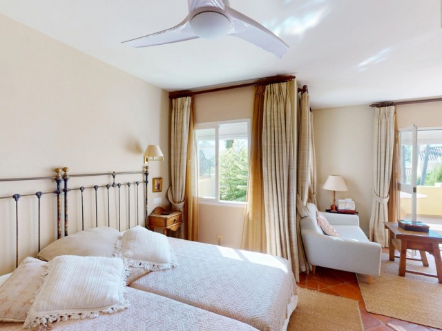 4 Makuuhuoneen Huoneisto Guadalmina Alta