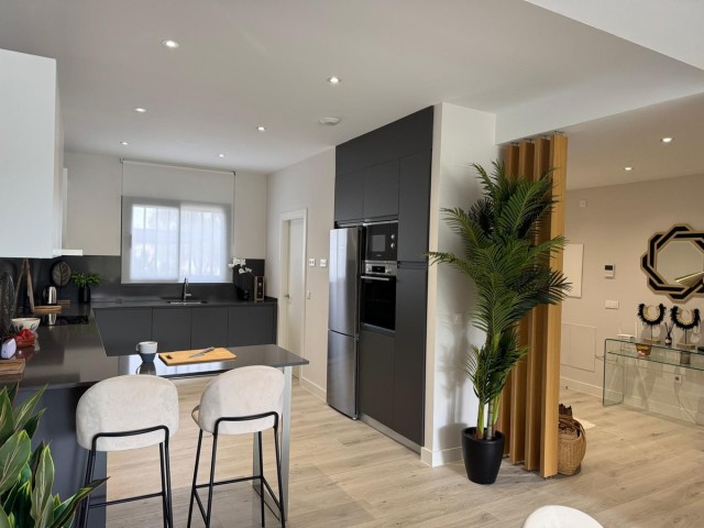 3 Makuuhuoneen Rivitalo San Roque Club