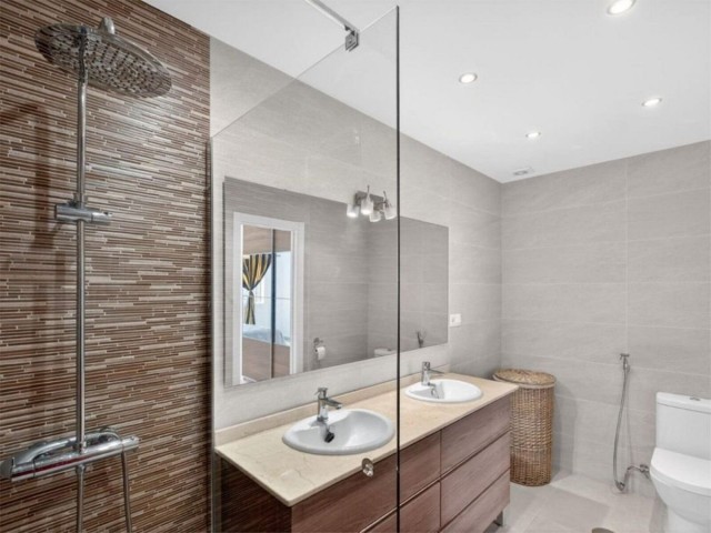 3 Makuuhuoneen Rivitalo Calahonda