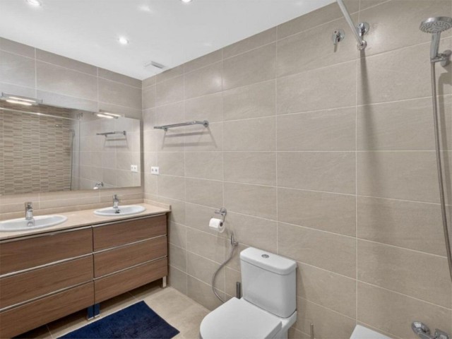 3 Makuuhuoneen Rivitalo Calahonda