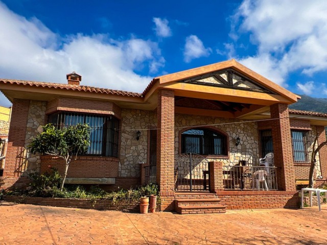 5 Soveroms Villa i Valtocado