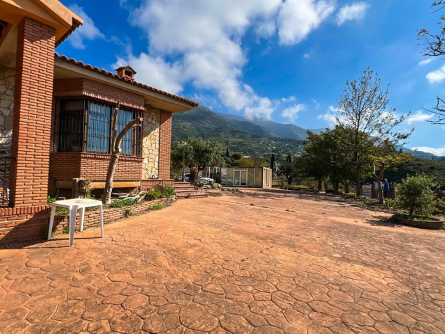 5 Soveroms Villa i Valtocado