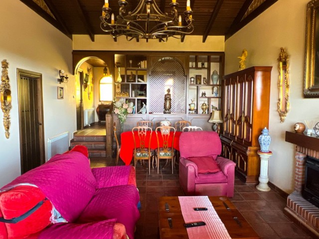 5 Soveroms Villa i Valtocado