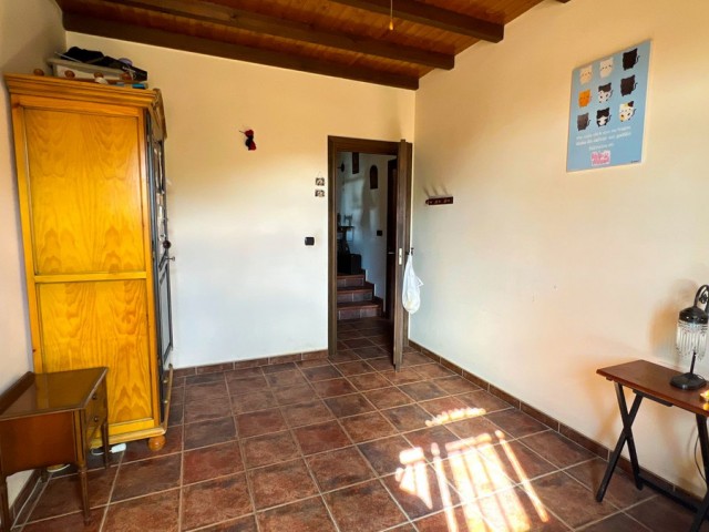 5 Soveroms Villa i Valtocado