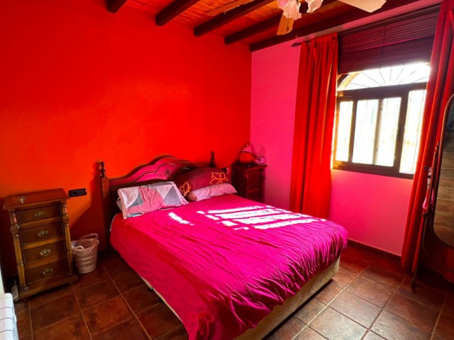 5 Soveroms Villa i Valtocado