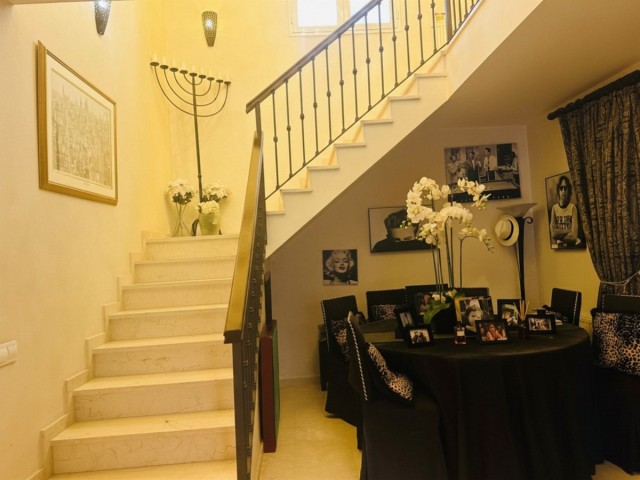 4 Schlafzimmer Villa in Estepona