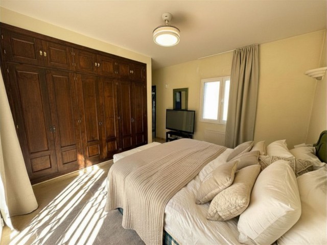 4 Schlafzimmer Villa in Estepona