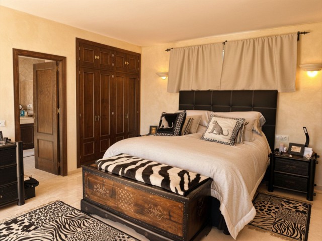 4 Schlafzimmer Villa in Estepona