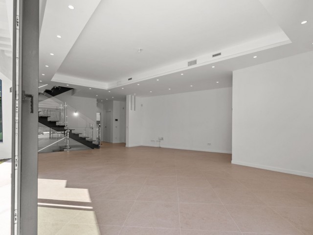 Villa, Atalaya, R5357557