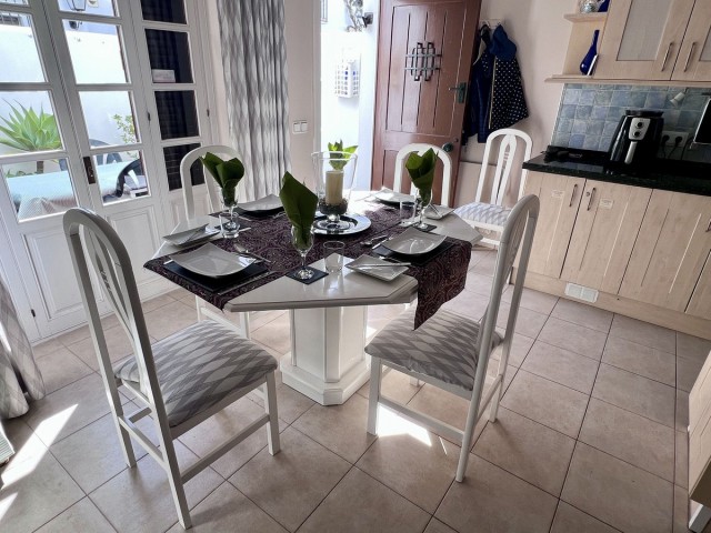 3 Slaapkamer Rijtjeshuis in New Golden Mile