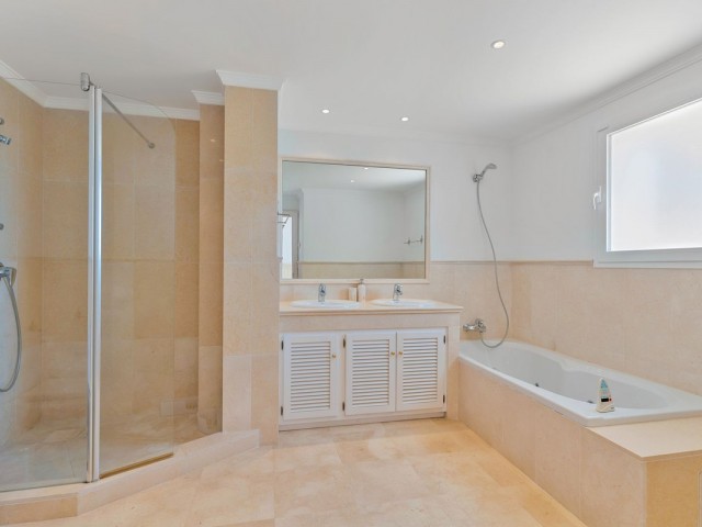 3 Makuuhuoneen Rivitalo Atalaya