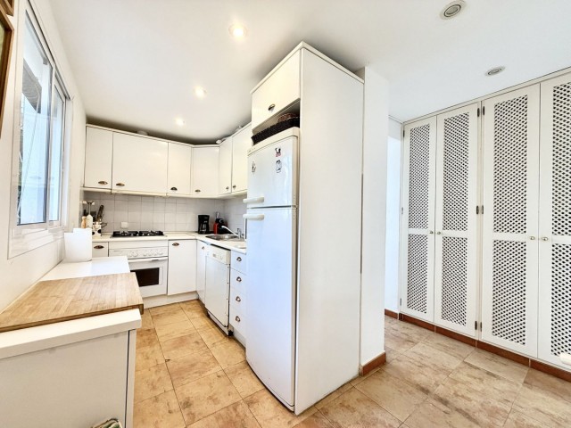 Villa avec 5 Chambres  à San Pedro de Alcántara