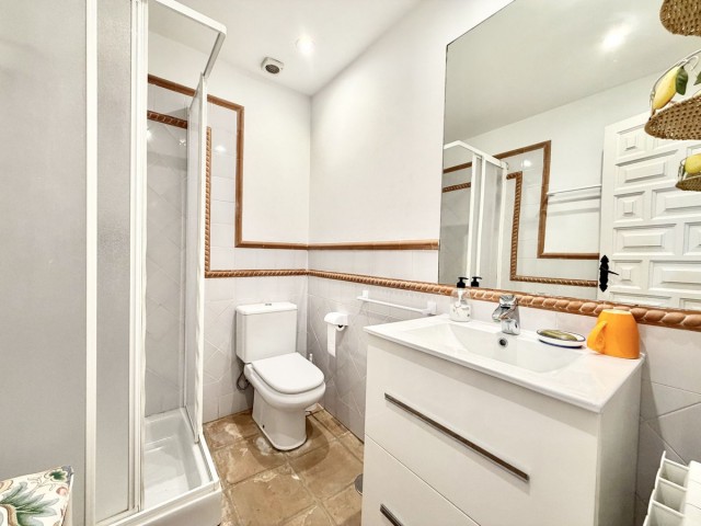 Villa avec 5 Chambres  à San Pedro de Alcántara