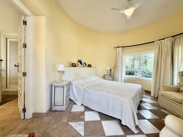 Villa avec 5 Chambres  à San Pedro de Alcántara