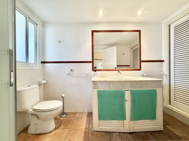 Villa avec 5 Chambres  à San Pedro de Alcántara