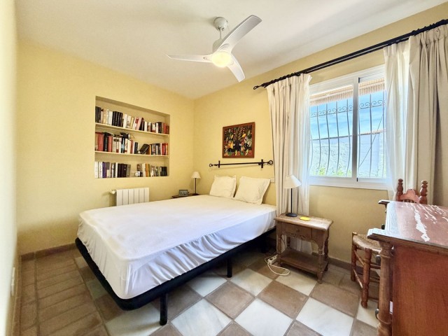 Villa avec 5 Chambres  à San Pedro de Alcántara