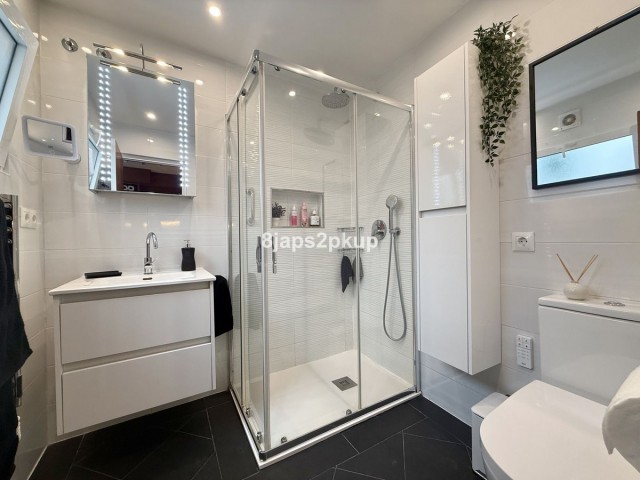 Maison mitoyenne avec 2 Chambres  à Estepona