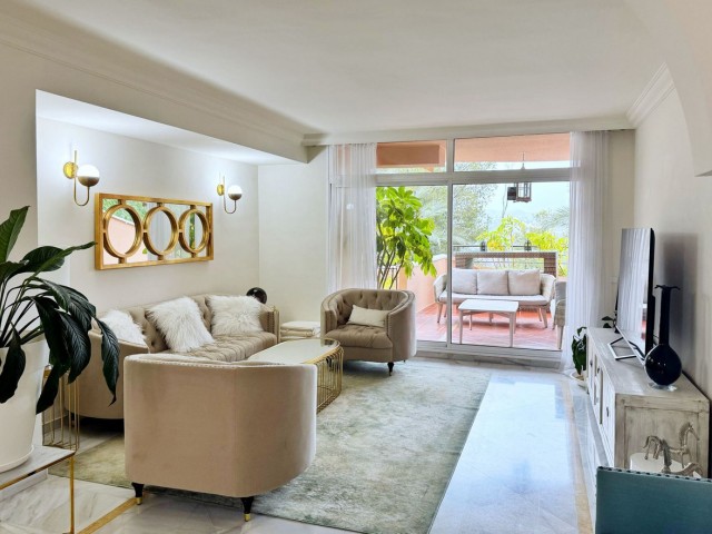 2 Schlafzimmer Apartment in Nueva Andalucía