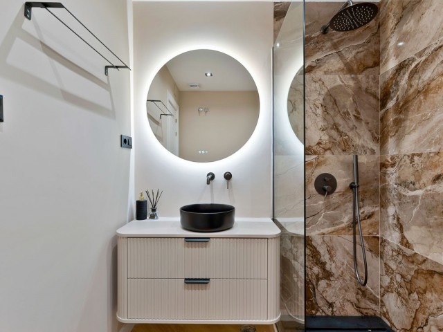 4 Bedrooms Townhouse in Guadalmina Baja