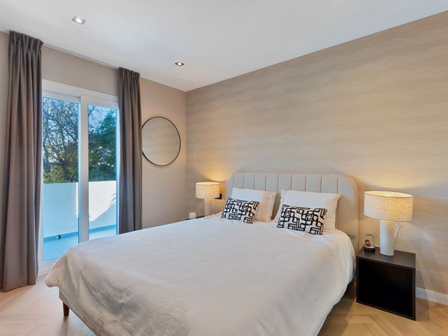 4 Bedrooms Townhouse in Guadalmina Baja