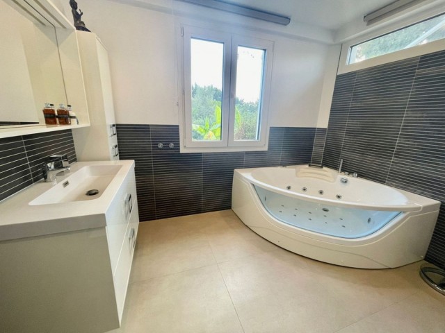 7 Schlafzimmer Villa in San Pedro de Alcántara