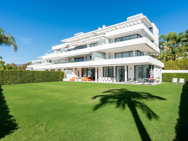 Appartement avec 3 Chambres  à Estepona